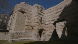 Paříž