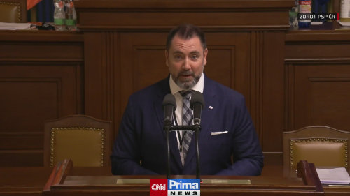Spor Červeného a Hladíka ve Sněmovně