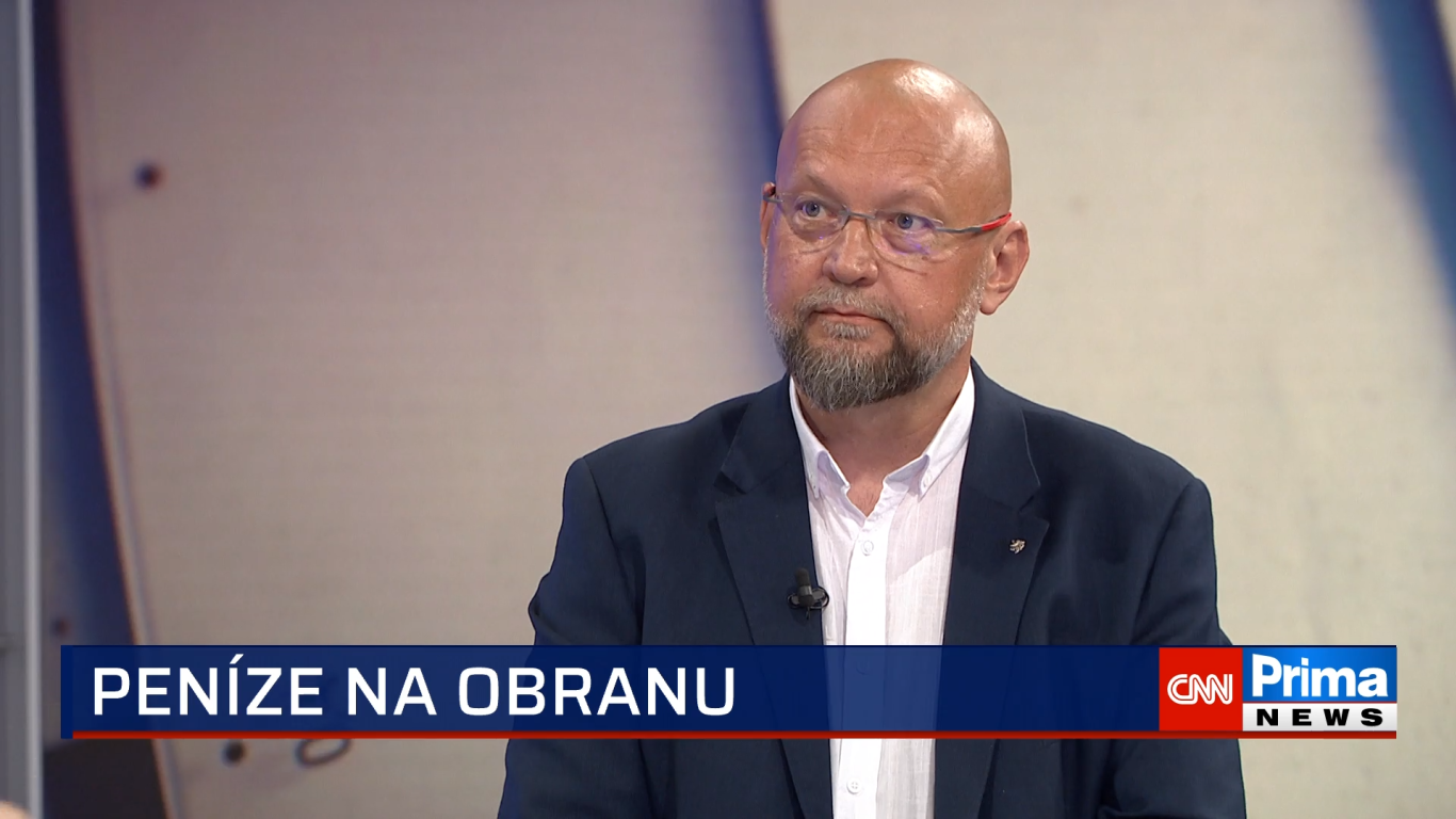 O obraně diskutují Bartošek, Juchelka, Zdechovský a David