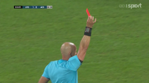 Ševínský dostal červenou kartu, Sparta bude dohrávat v deseti