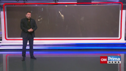 Tělo podezřelého našli v ohořelém autě