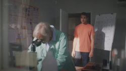 Nekompromisní a chladné odmítnutí biologické matky – Kamarádi (85)