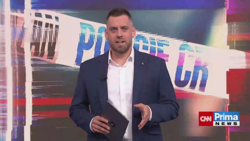 VIDEO: Nadávky, facka a rozbité okénko. Cyklista v Praze napadl řidiče