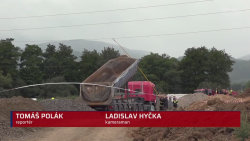 Sklápěč vyhodil proud v Ostrově na Karlovarsku