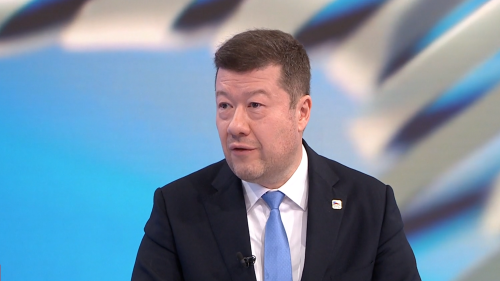 K VĚCI, 13.4. v 12:30 - Tomio Okamura