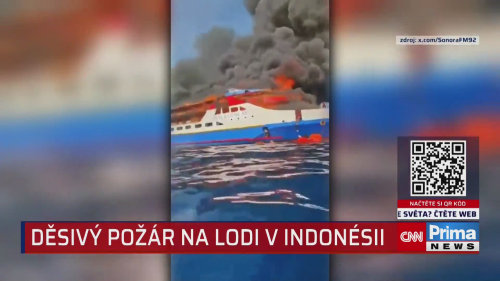 Děsivý požár na lodi v Indonésii