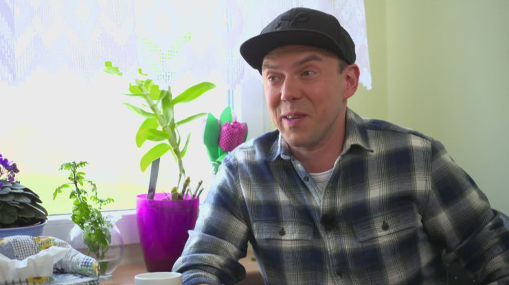 Přehlídka pil, léčivý ženšen, bramboráková roláda, židle ze špalku, banánová bábovka